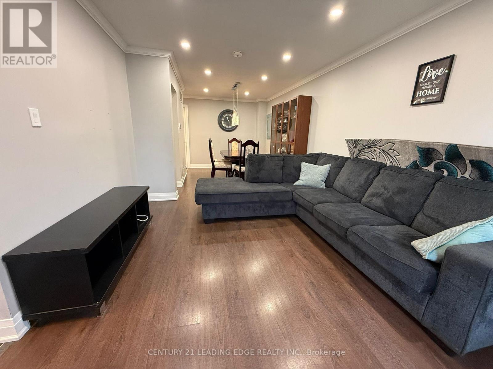 Upper - 714 Greenoch Court, Oshawa, Ontario  L1J 6H4 - Photo 2 - E12578340