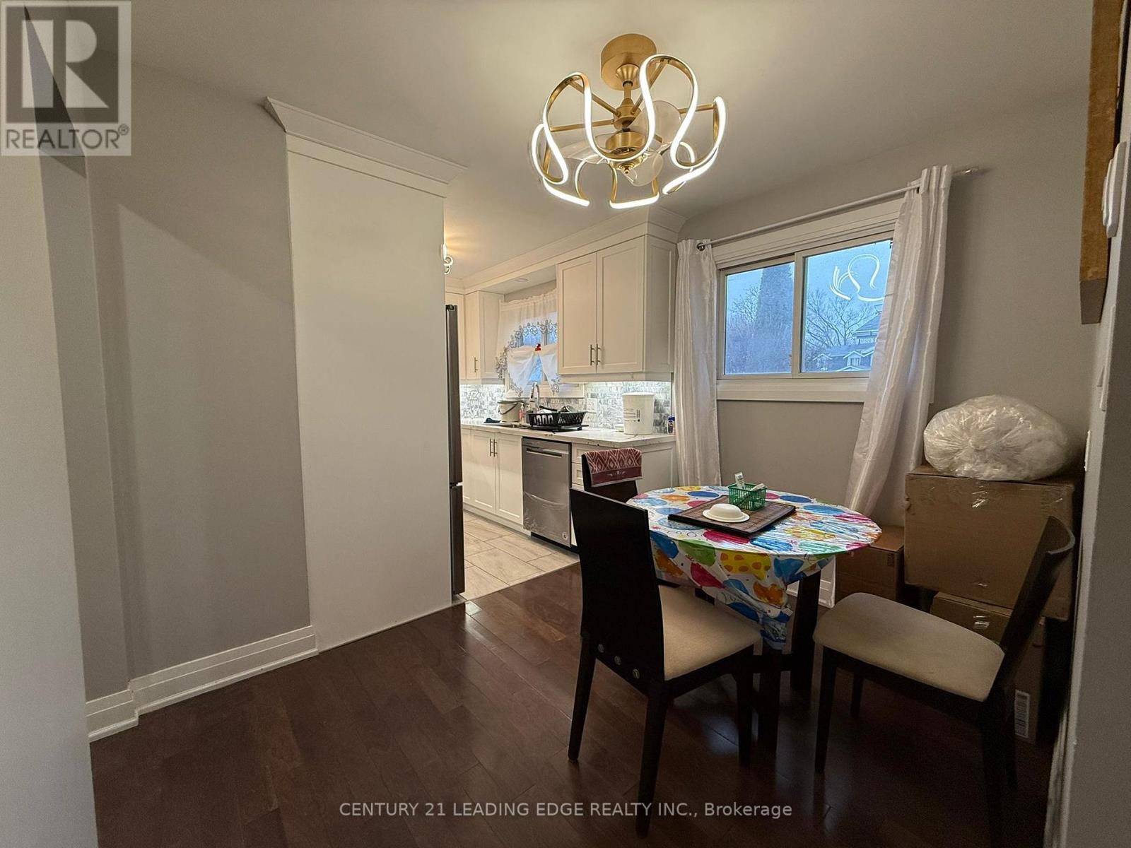 Upper - 714 Greenoch Court, Oshawa, Ontario  L1J 6H4 - Photo 4 - E12578340