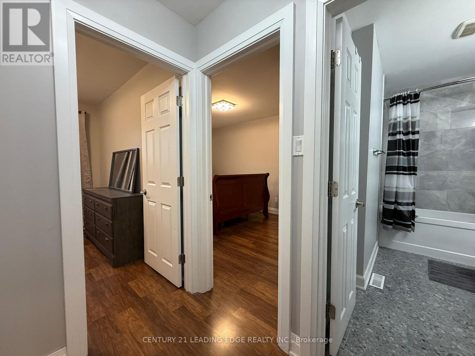 Upper - 714 Greenoch Court, Oshawa, Ontario  L1J 6H4 - Photo 7 - E12578340