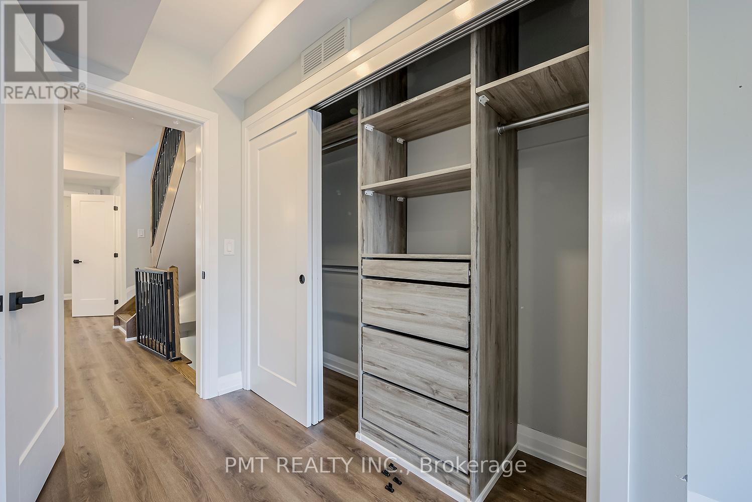 A - 17 Lockwood Road, Toronto, Ontario  M4L 3M7 - Photo 15 - E12578418