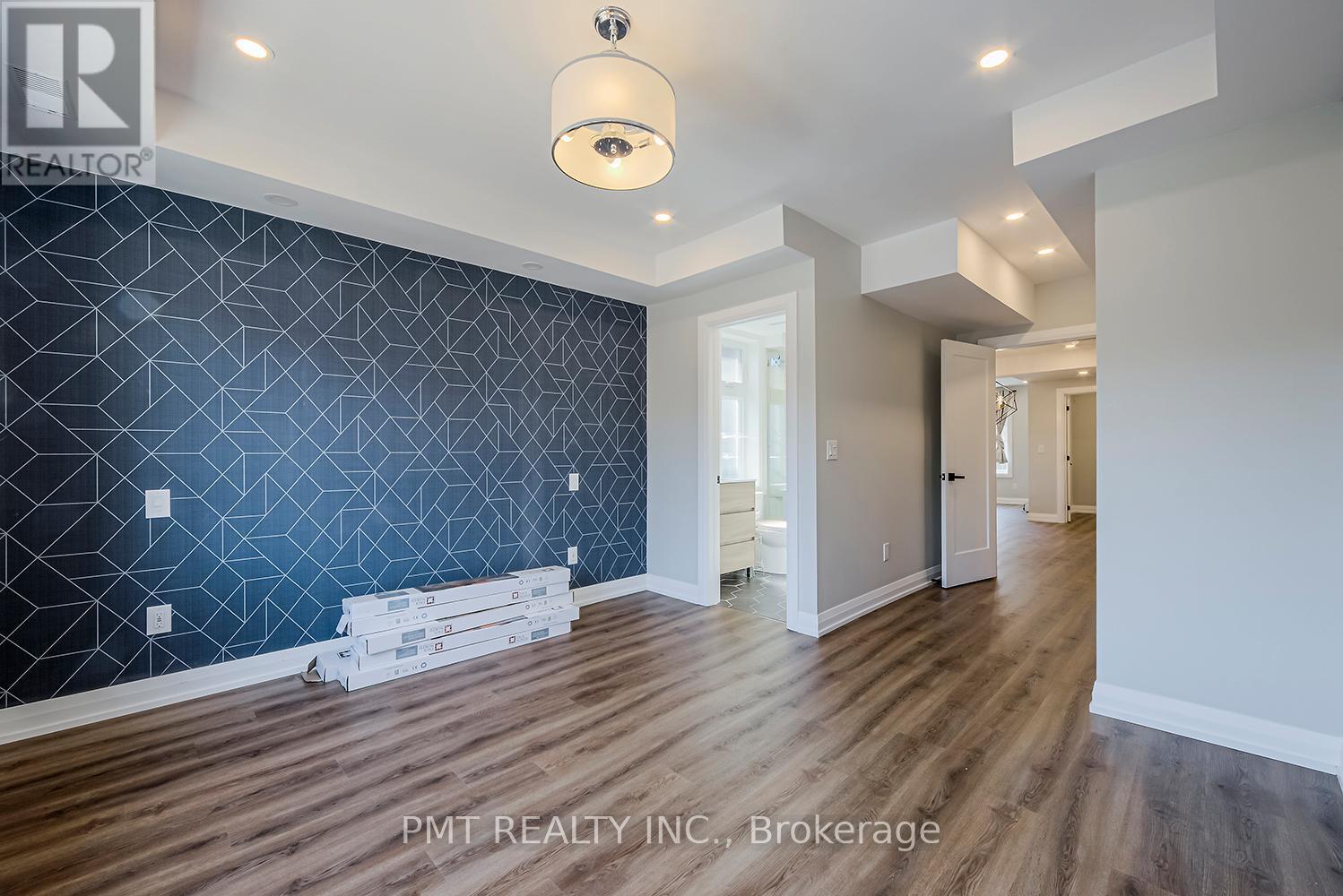 A - 17 Lockwood Road, Toronto, Ontario  M4L 3M7 - Photo 18 - E12578418