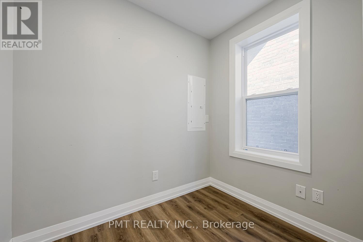 A - 17 Lockwood Road, Toronto, Ontario  M4L 3M7 - Photo 21 - E12578418