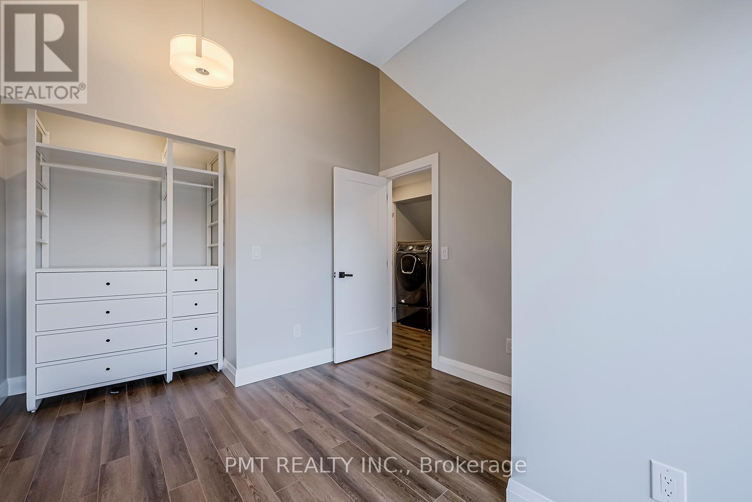 A - 17 Lockwood Road, Toronto, Ontario  M4L 3M7 - Photo 23 - E12578418