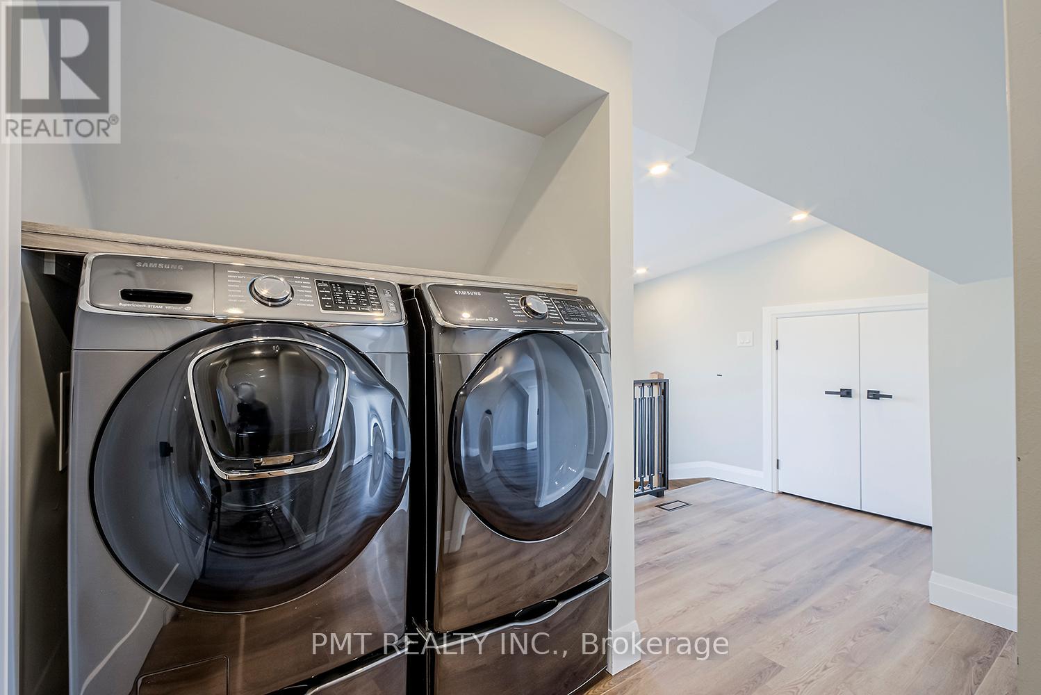 A - 17 Lockwood Road, Toronto, Ontario  M4L 3M7 - Photo 27 - E12578418