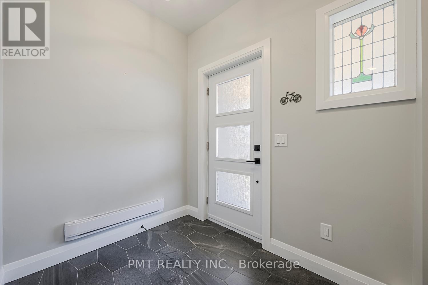 A - 17 Lockwood Road, Toronto, Ontario  M4L 3M7 - Photo 28 - E12578418