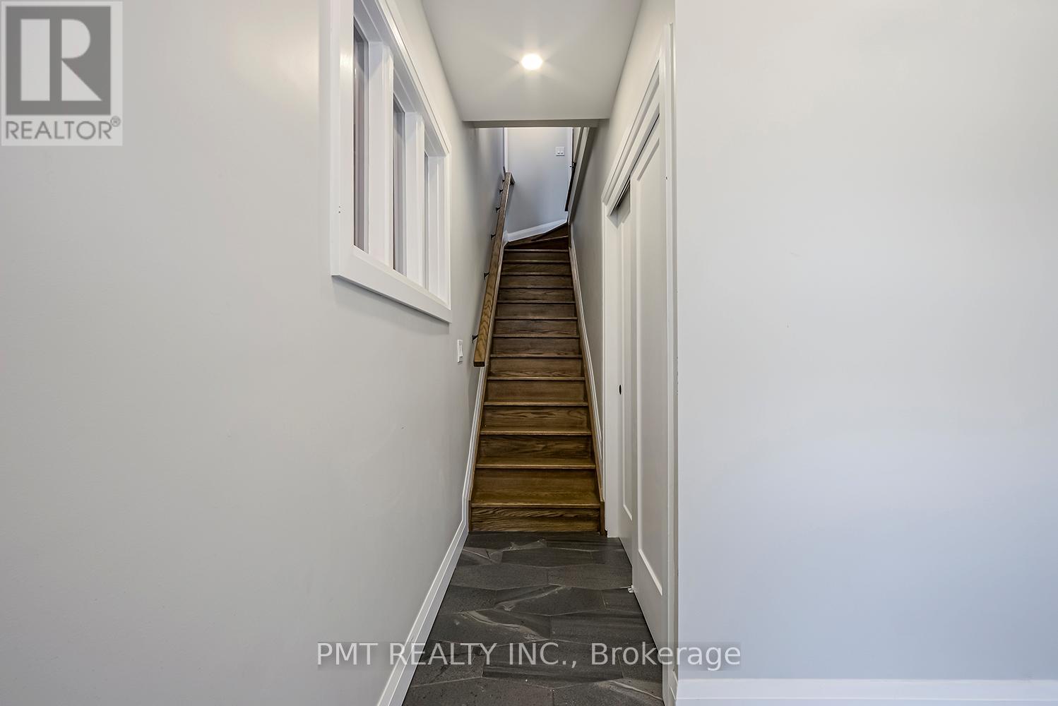 A - 17 Lockwood Road, Toronto, Ontario  M4L 3M7 - Photo 29 - E12578418