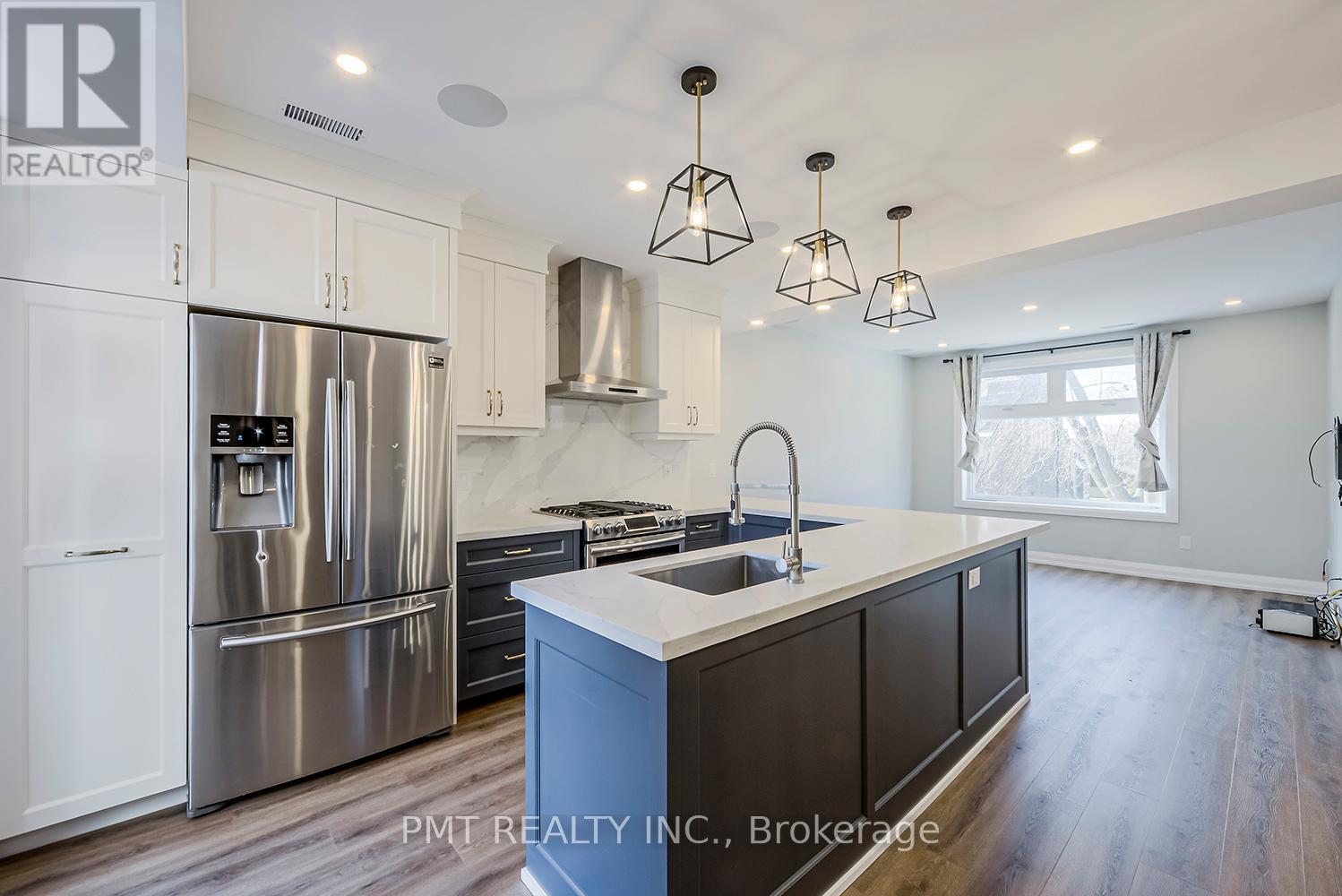 A - 17 Lockwood Road, Toronto, Ontario  M4L 3M7 - Photo 3 - E12578418