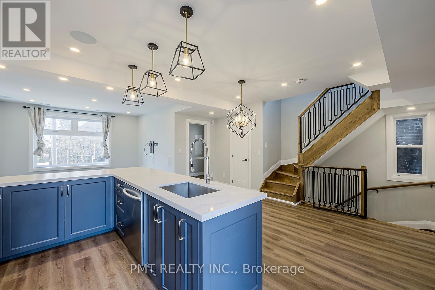 A - 17 Lockwood Road, Toronto, Ontario  M4L 3M7 - Photo 4 - E12578418