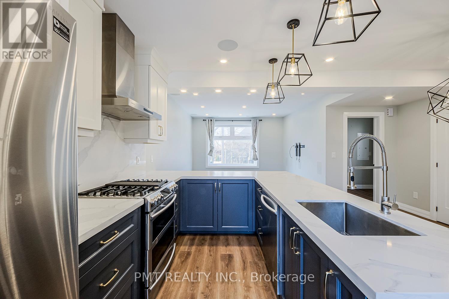 A - 17 Lockwood Road, Toronto, Ontario  M4L 3M7 - Photo 5 - E12578418