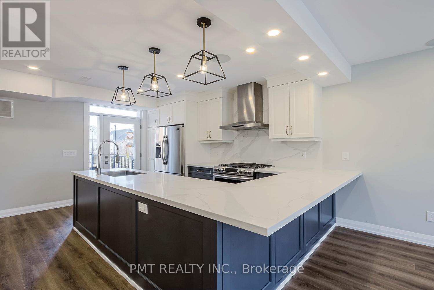 A - 17 Lockwood Road, Toronto, Ontario  M4L 3M7 - Photo 6 - E12578418