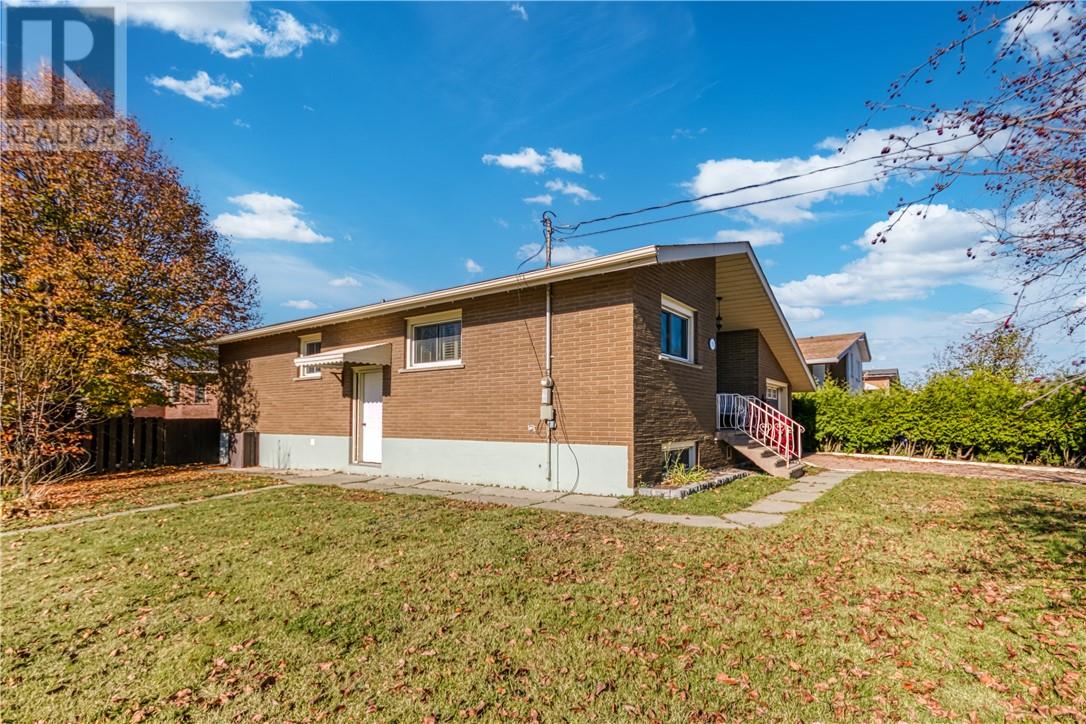 1581 Kelly Lake Road, Sudbury, Ontario  P3E 4L8 - Photo 26 - 2125777