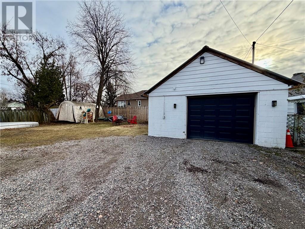 2861 Raymond Street, Greater Sudbury, Ontario  P3B 1W9 - Photo 28 - 2125774
