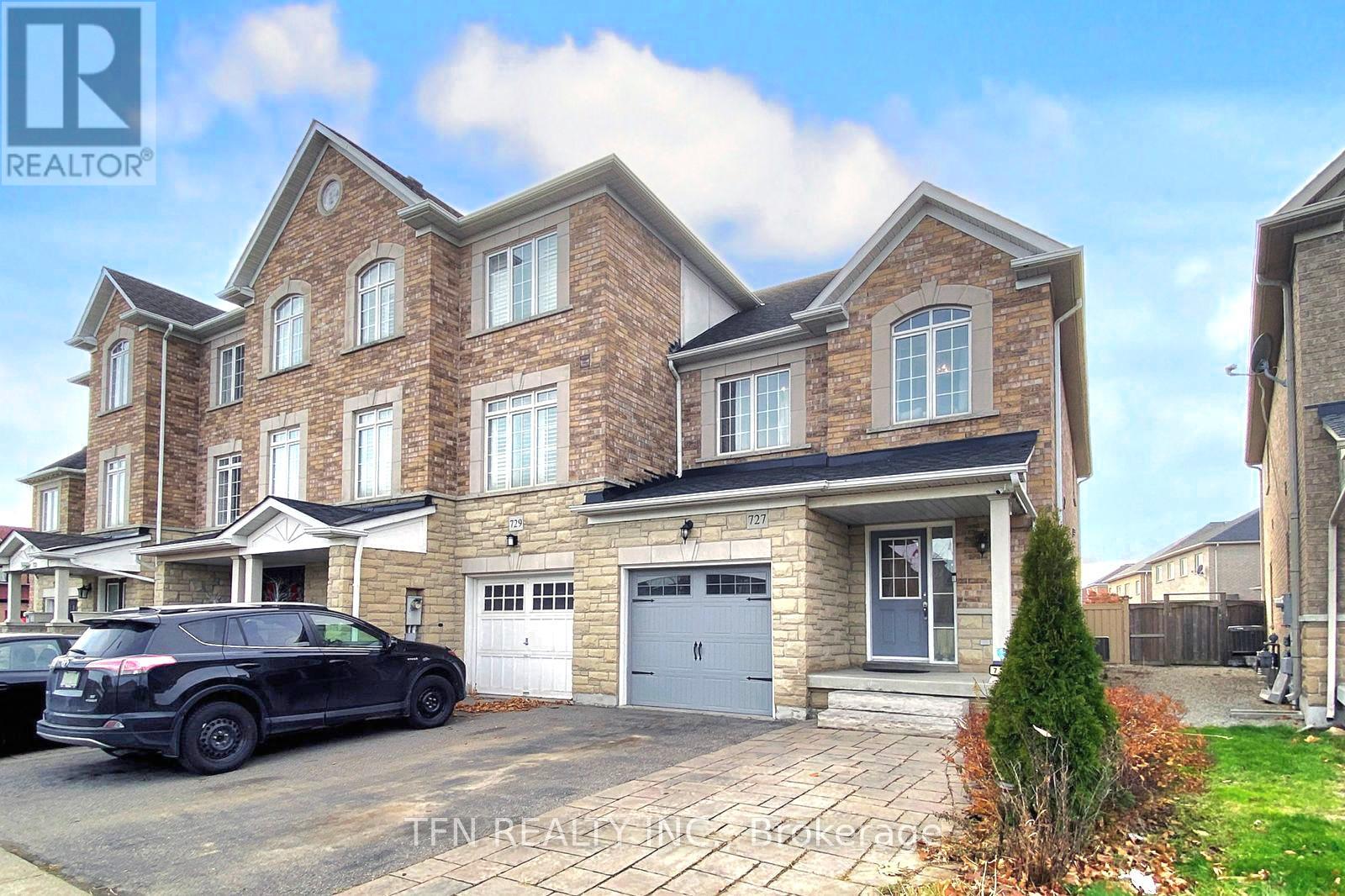 727 Vellore Park Avenue, Vaughan, Ontario  L4H 0K6 - Photo 2 - N12578244