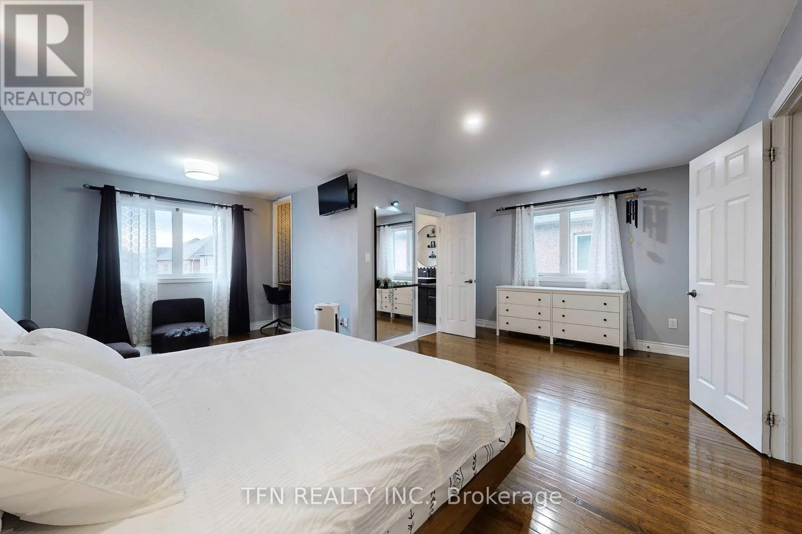 727 Vellore Park Avenue, Vaughan, Ontario  L4H 0K6 - Photo 21 - N12578244