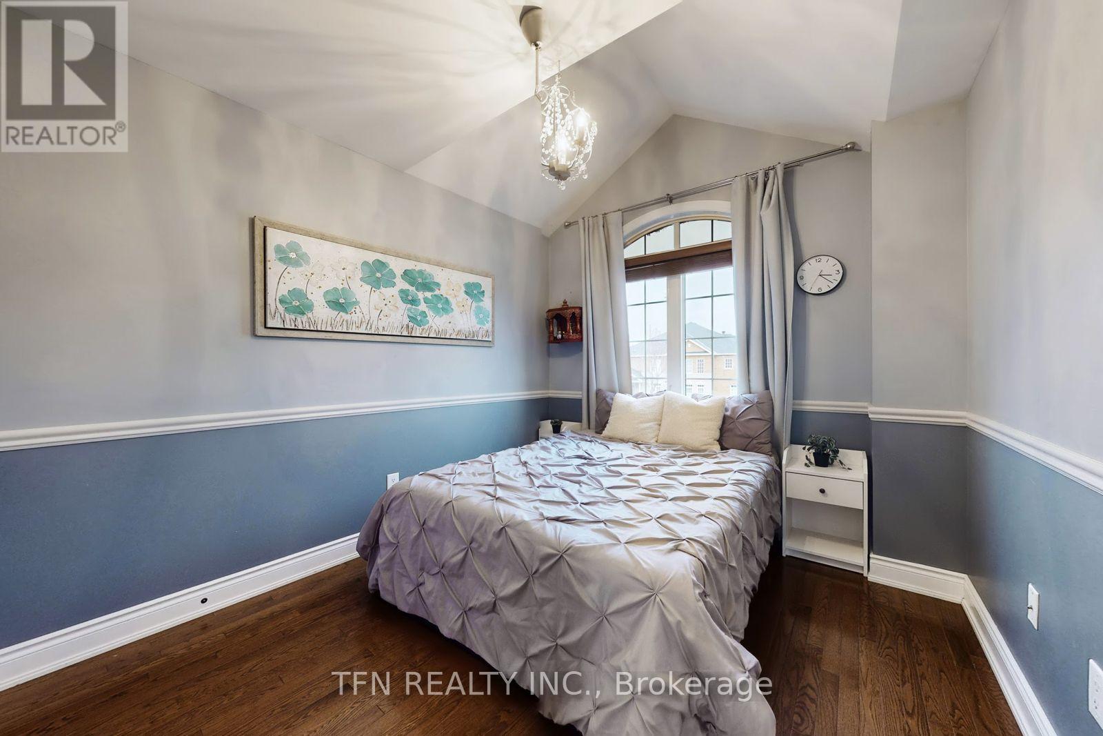 727 Vellore Park Avenue, Vaughan, Ontario  L4H 0K6 - Photo 24 - N12578244