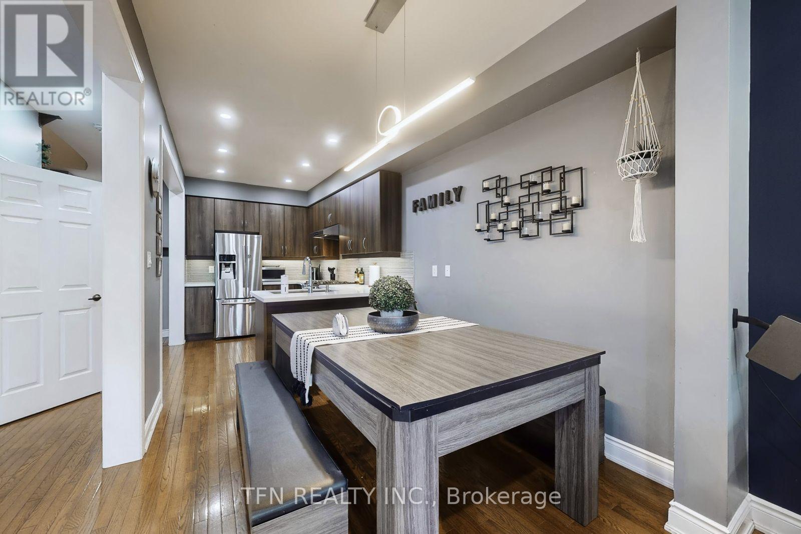 727 Vellore Park Avenue, Vaughan, Ontario  L4H 0K6 - Photo 25 - N12578244