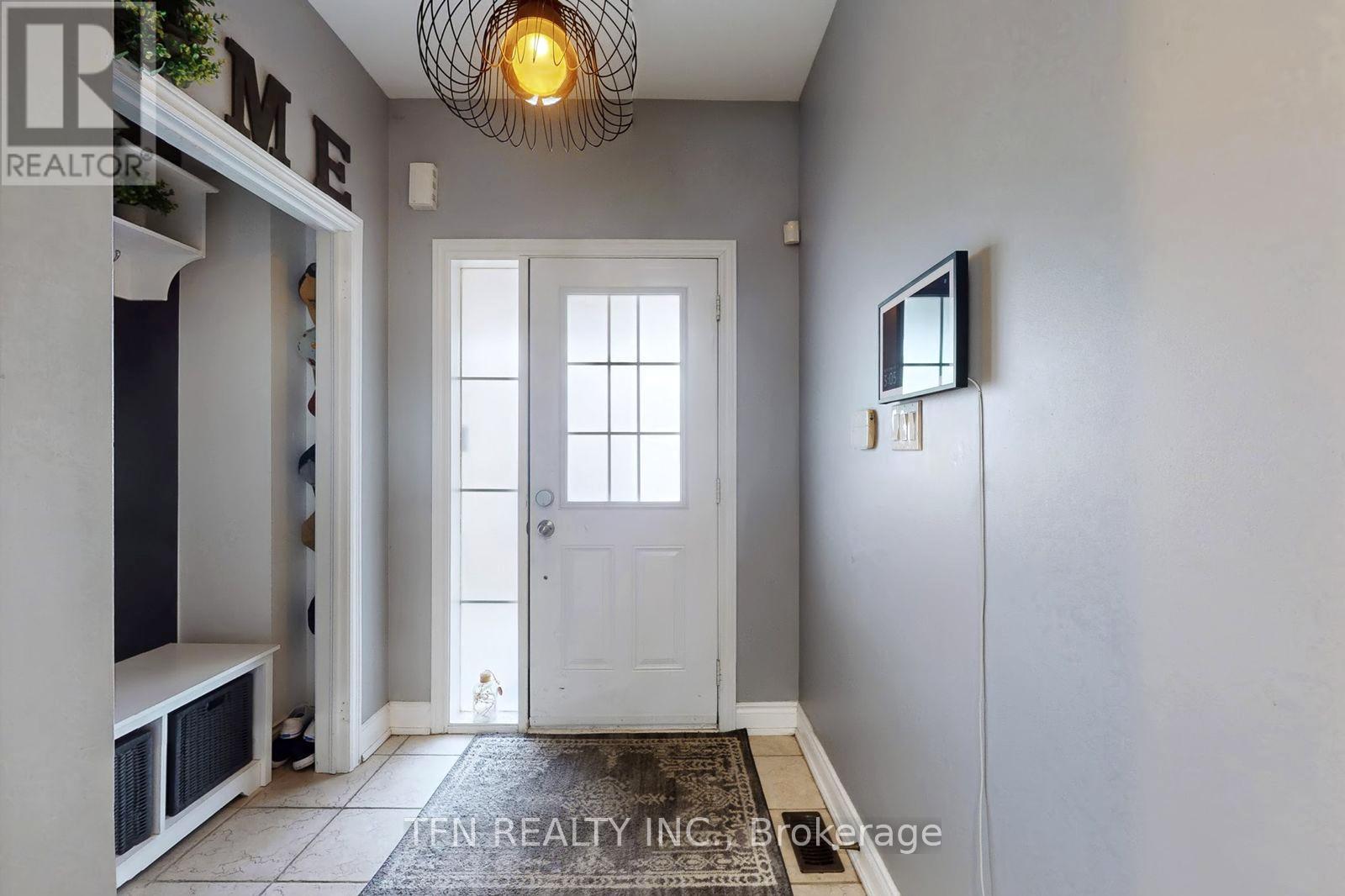 727 Vellore Park Avenue, Vaughan, Ontario  L4H 0K6 - Photo 27 - N12578244