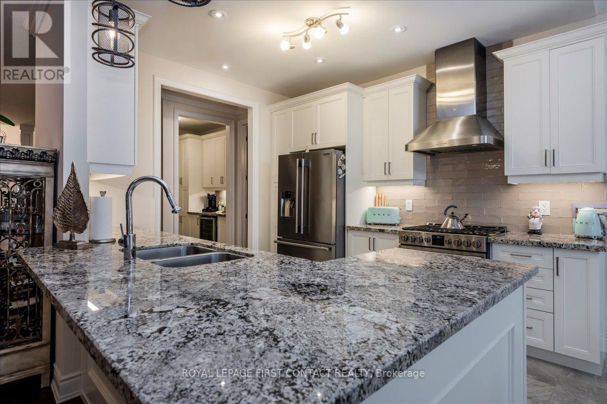 222 Ridge Way, New Tecumseth, Ontario  L9R 0H2 - Photo 17 - N12578312