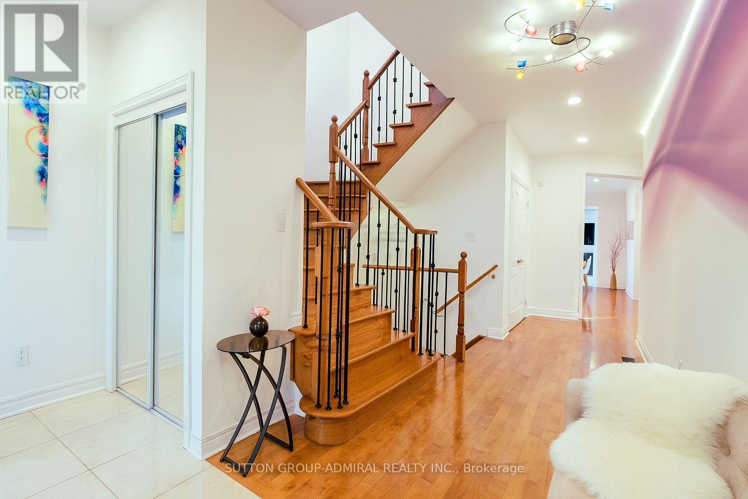 171 Sunset Beach Road, Richmond Hill, Ontario  L4E 3G7 - Photo 4 - N12578324