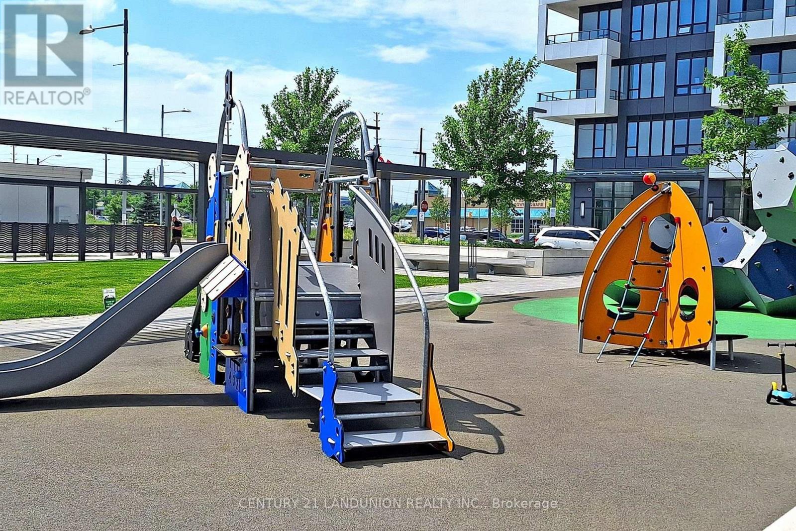 1507 - 8 Water Walk Drive, Markham, Ontario  L3R 6L4 - Photo 40 - N12578438