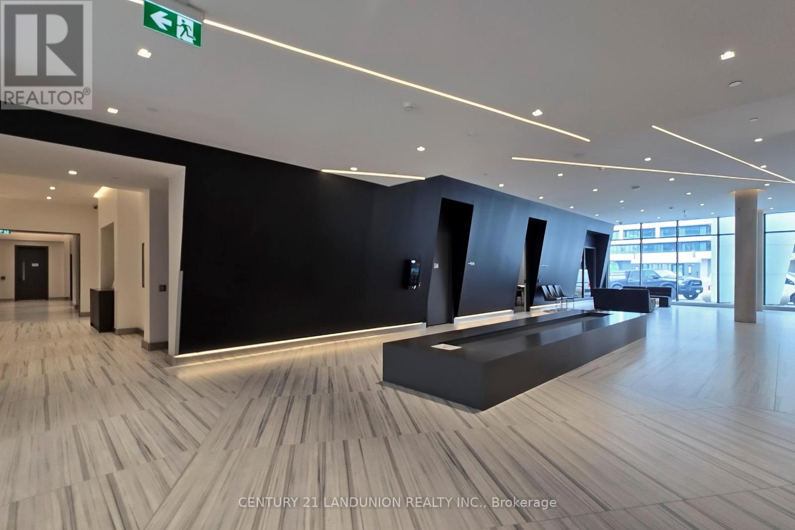 1507 - 8 Water Walk Drive, Markham, Ontario  L3R 6L4 - Photo 8 - N12578438