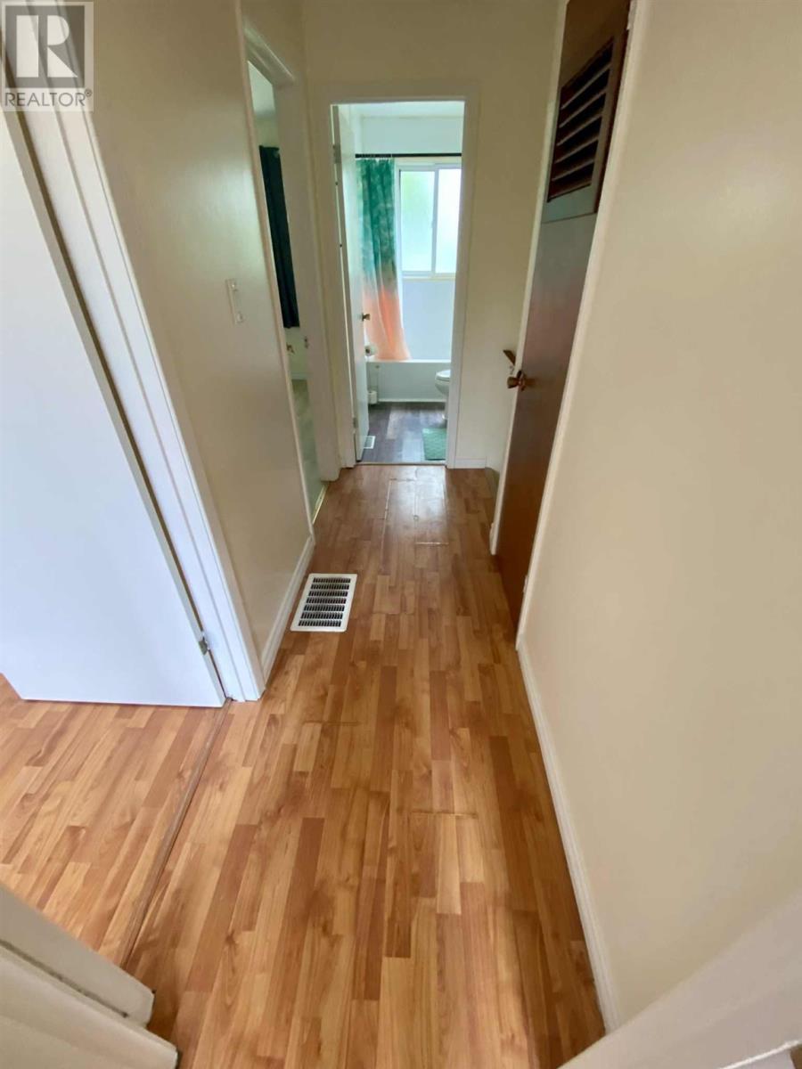 744 Pine St, Sault Ste. Marie, Ontario  P6B 3G1 - Photo 19 - SM253133