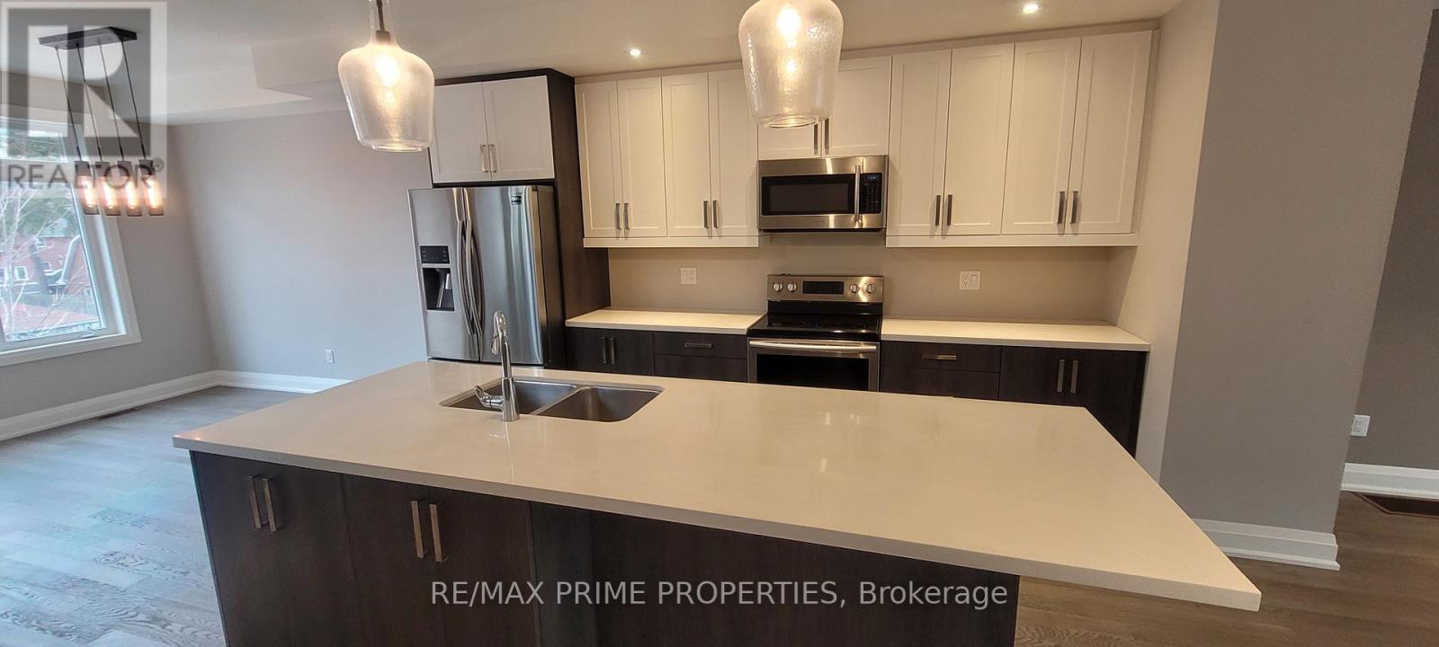 Upper - 88 Clapperton Street, Barrie (Codrington), Ontario  L4M 3G2 - Photo 3 - S12578264