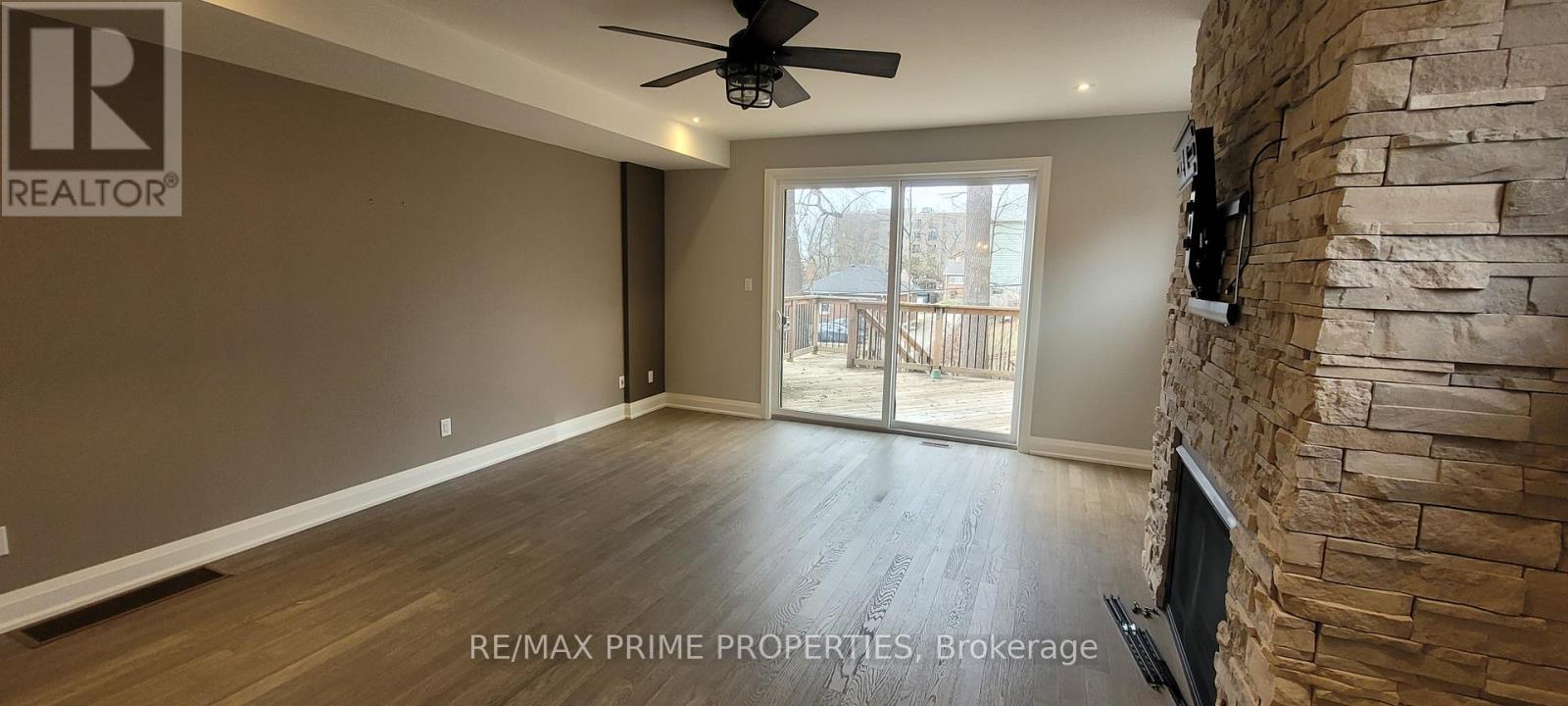 Upper - 88 Clapperton Street, Barrie (Codrington), Ontario  L4M 3G2 - Photo 4 - S12578264