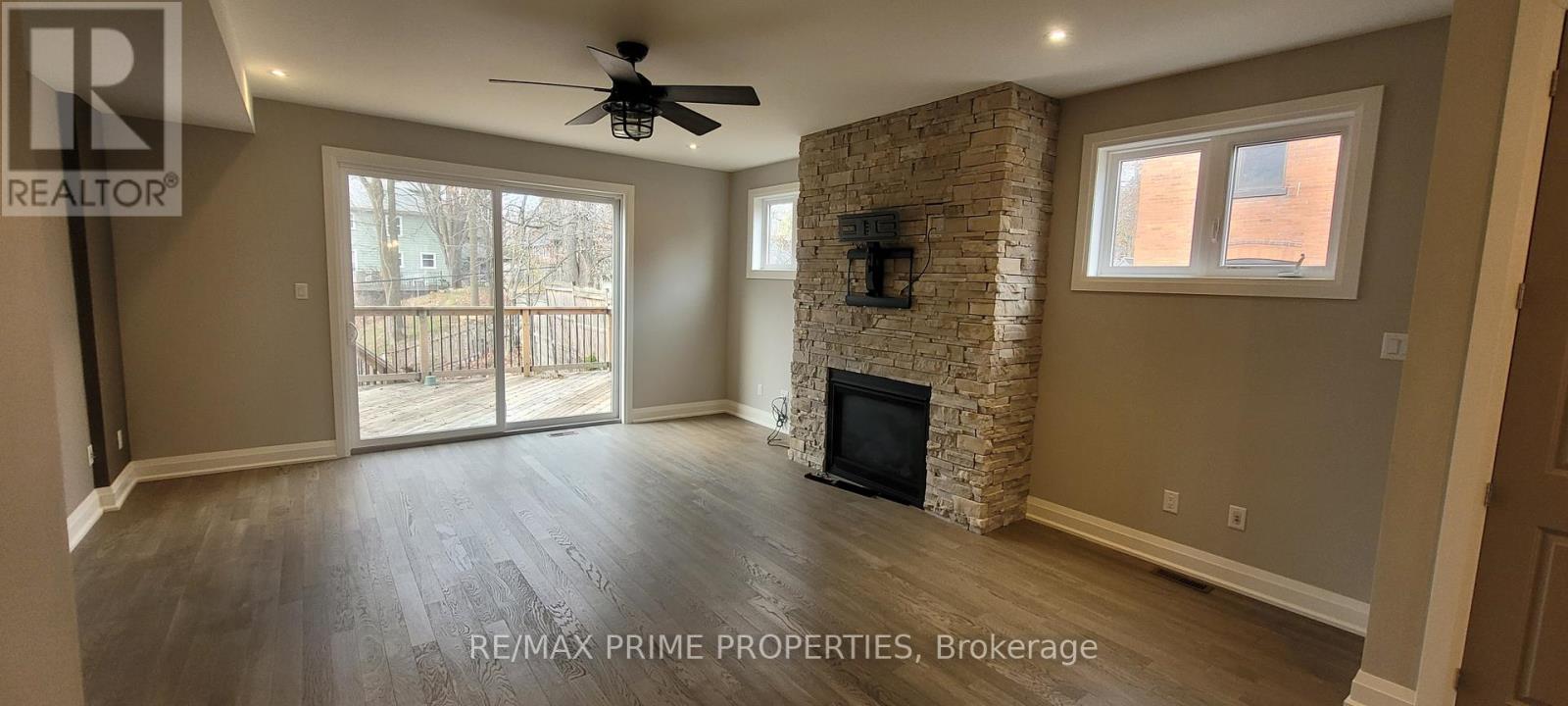 Upper - 88 Clapperton Street, Barrie (Codrington), Ontario  L4M 3G2 - Photo 5 - S12578264