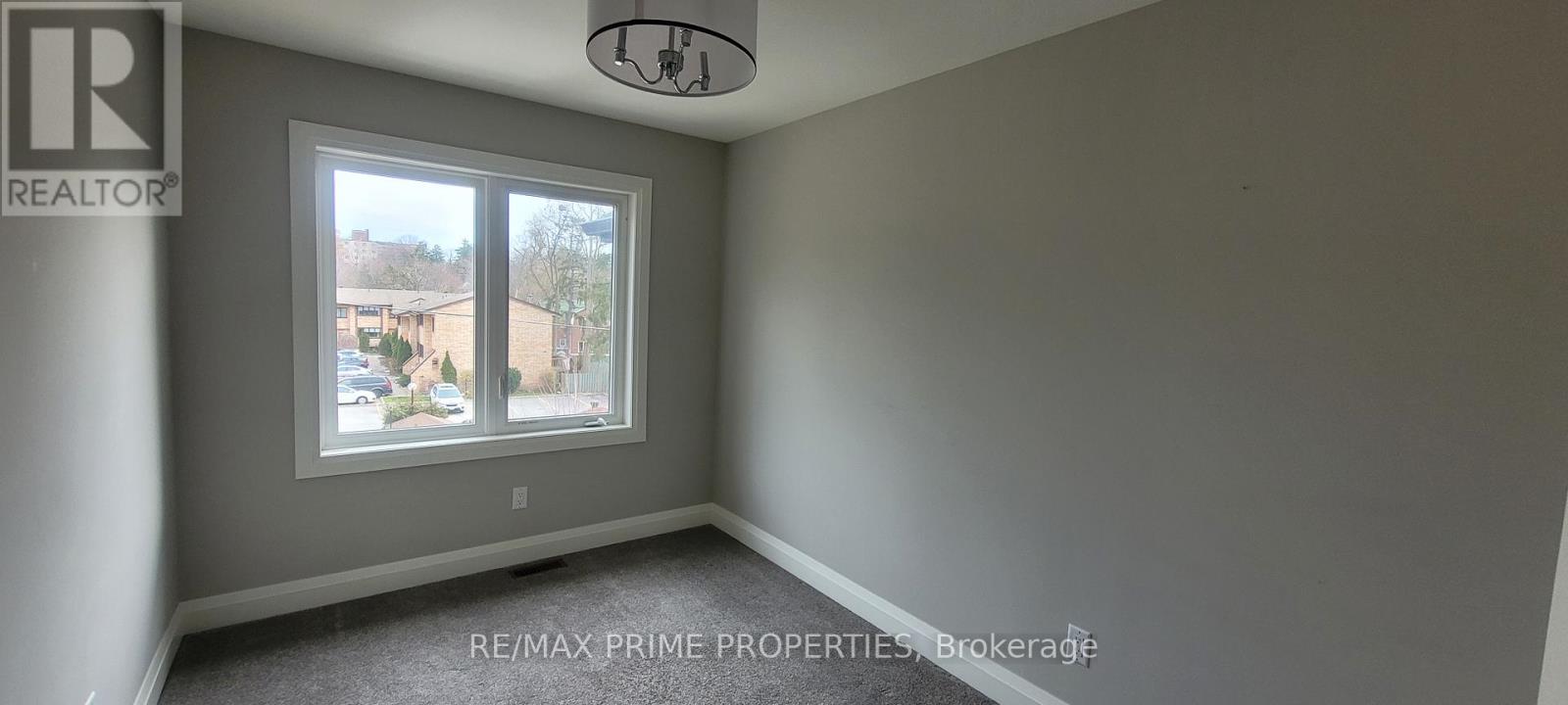 Upper - 88 Clapperton Street, Barrie (Codrington), Ontario  L4M 3G2 - Photo 9 - S12578264