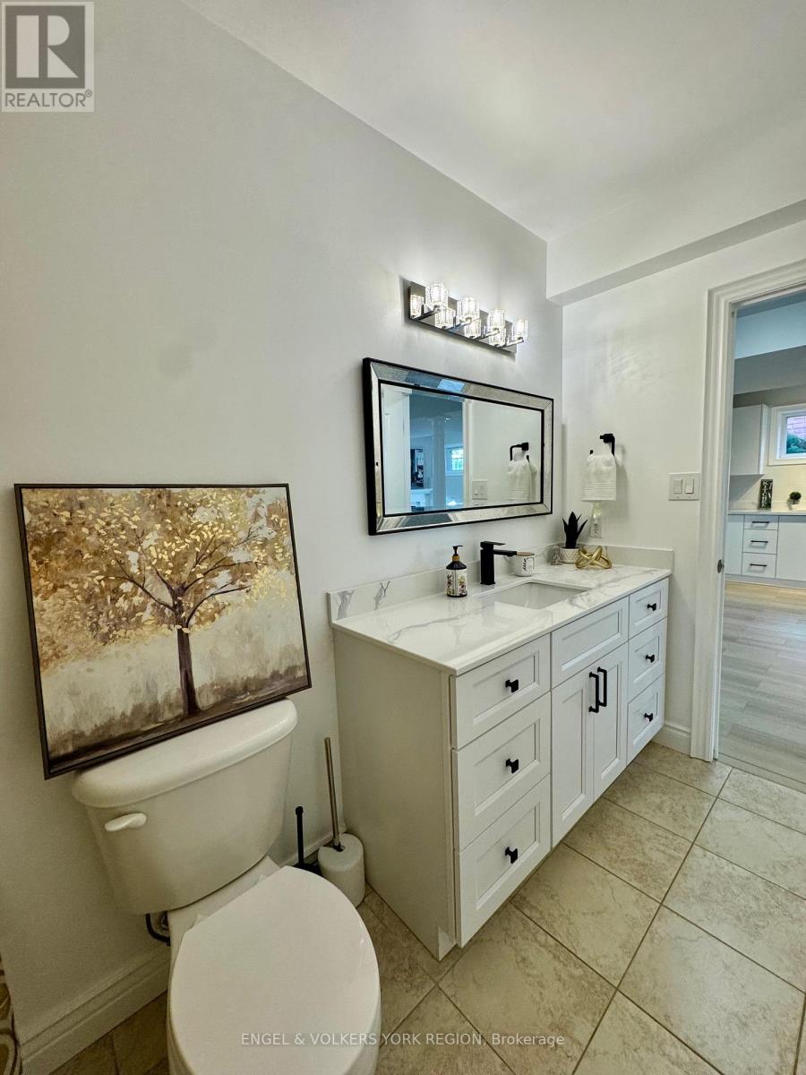 Lower - 125 Sovereign's Gate, Barrie, Ontario  L4N 0Y9 - Photo 15 - S12578272