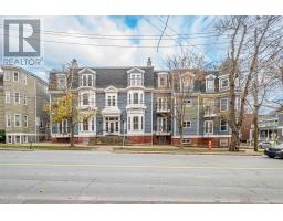 5 1049 South Park Street