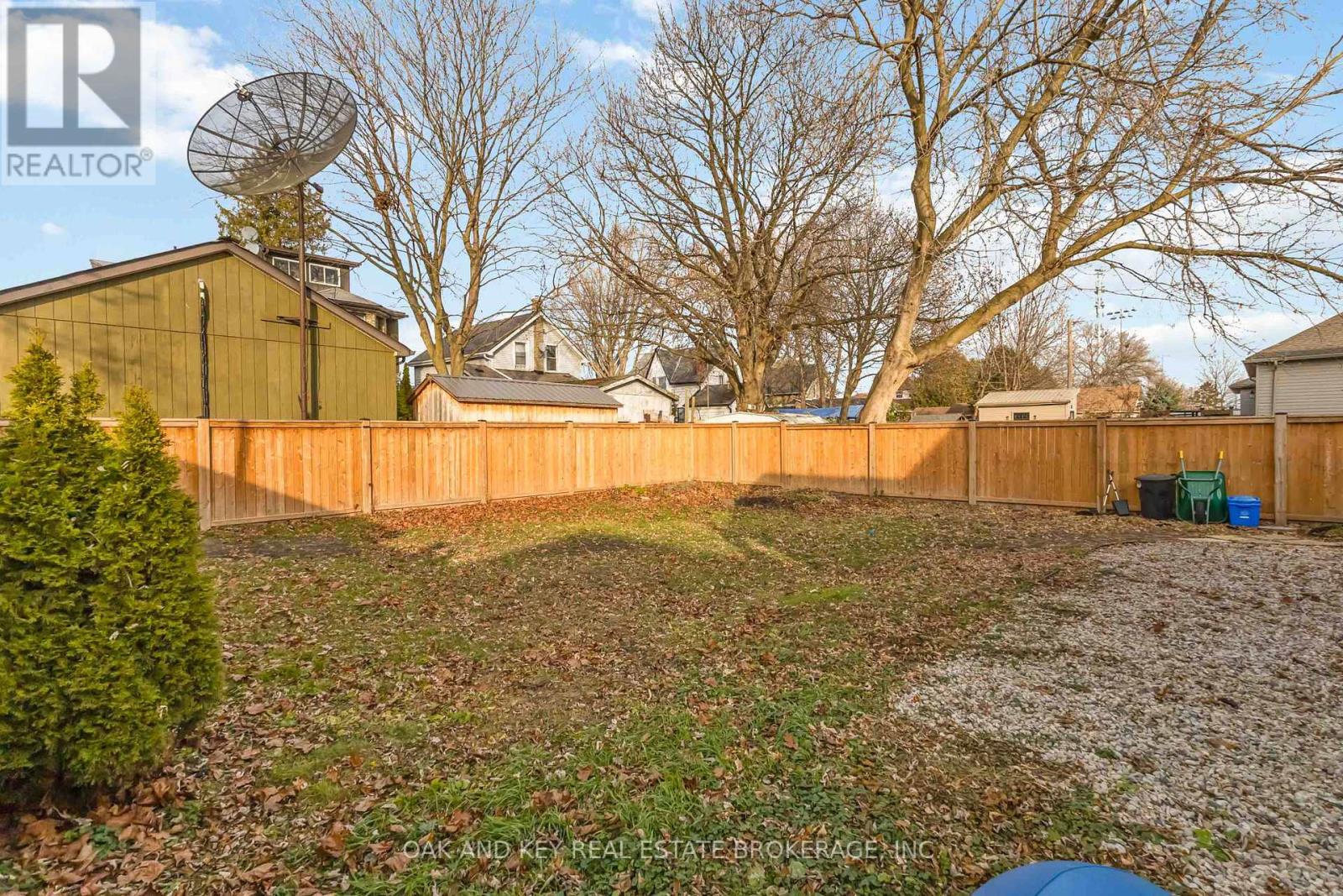 181 Wellington Street, St. Thomas, Ontario  N5R 2S3 - Photo 44 - X12578502