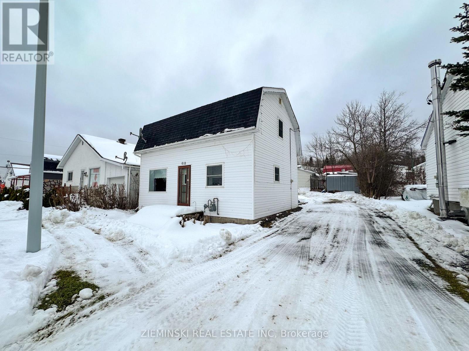 618 MONTROCK STREET, iroquois falls, Ontario