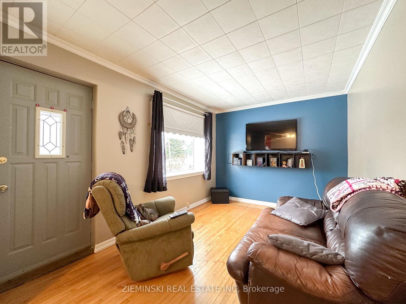 618 Montrock Street, Iroquois Falls, Ontario  P0K 1E0 - Photo 5 - T12578448