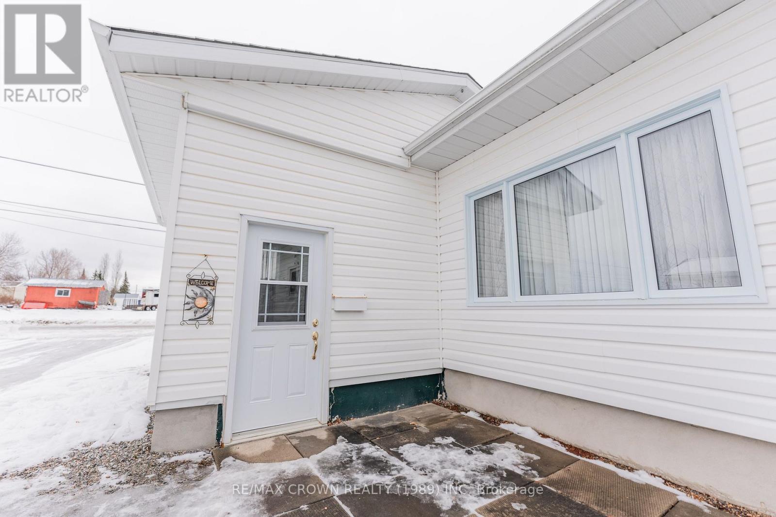 Val Rita - 9 Du Parc Avenue, Kapuskasing, Ontario  P0L 2G0 - Photo 3 - T12578542