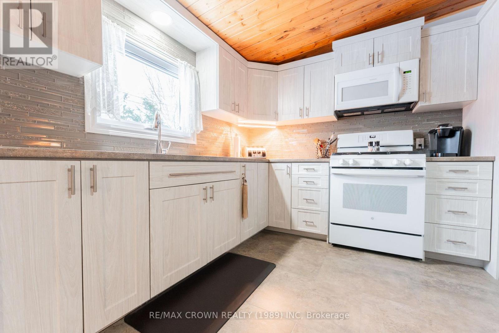 Val Rita - 9 Du Parc Avenue, Kapuskasing, Ontario  P0L 2G0 - Photo 8 - T12578542