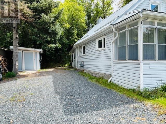 215 Matheson St N, Kenora, Ontario  P9N 3G5 - Photo 4 - TB252863