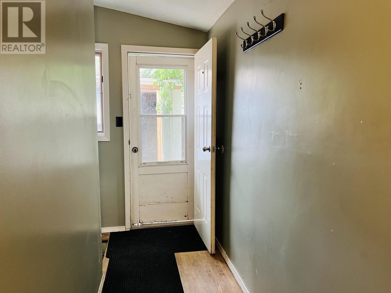 215 Matheson St N, Kenora, Ontario  P9N 3G5 - Photo 9 - TB252863