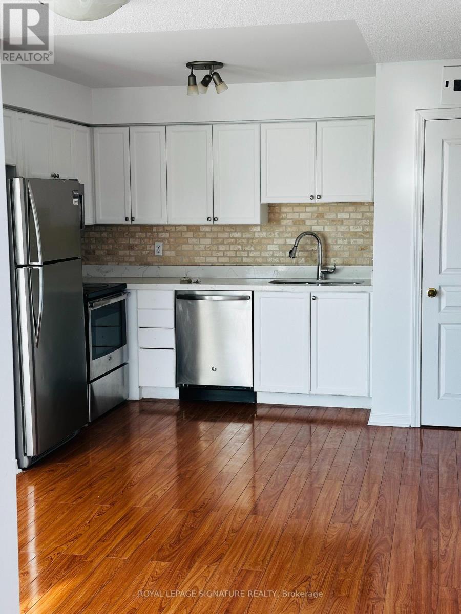 404 - 2545 Erin Centre Boulevard, Mississauga, Ontario  L5M 6Z9 - Photo 5 - W12578192