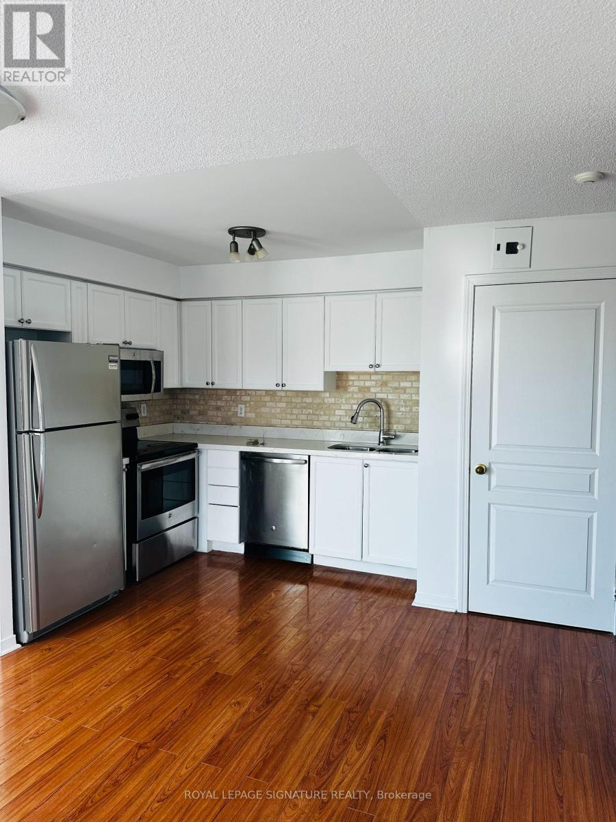 404 - 2545 Erin Centre Boulevard, Mississauga, Ontario  L5M 6Z9 - Photo 6 - W12578192