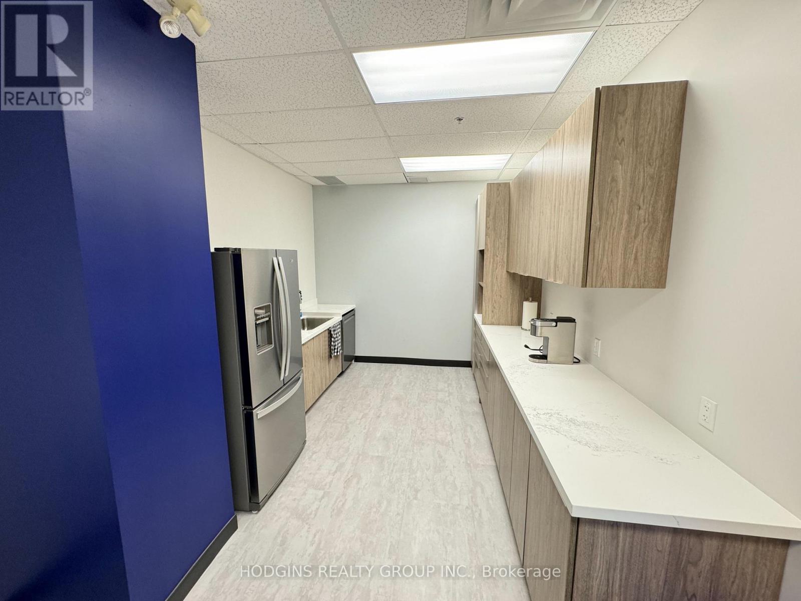 202 - 4475 North Service Road, Burlington, Ontario  L7L 4X7 - Photo 6 - W12578254