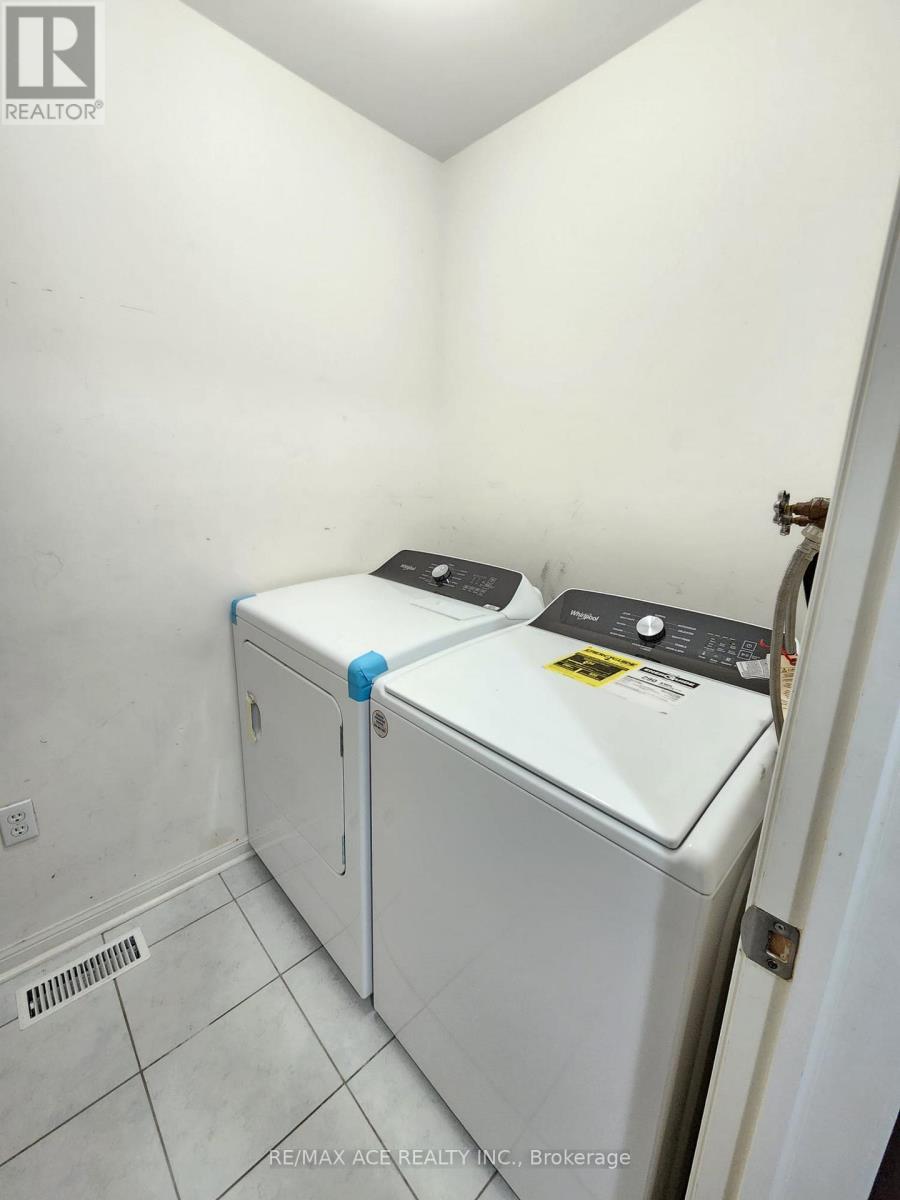 32 Keats Terrace, Brampton, Ontario  L7A 3N1 - Photo 25 - W12578270