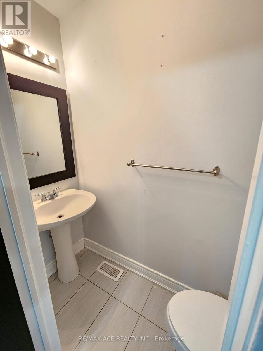 32 Keats Terrace, Brampton, Ontario  L7A 3N1 - Photo 9 - W12578270