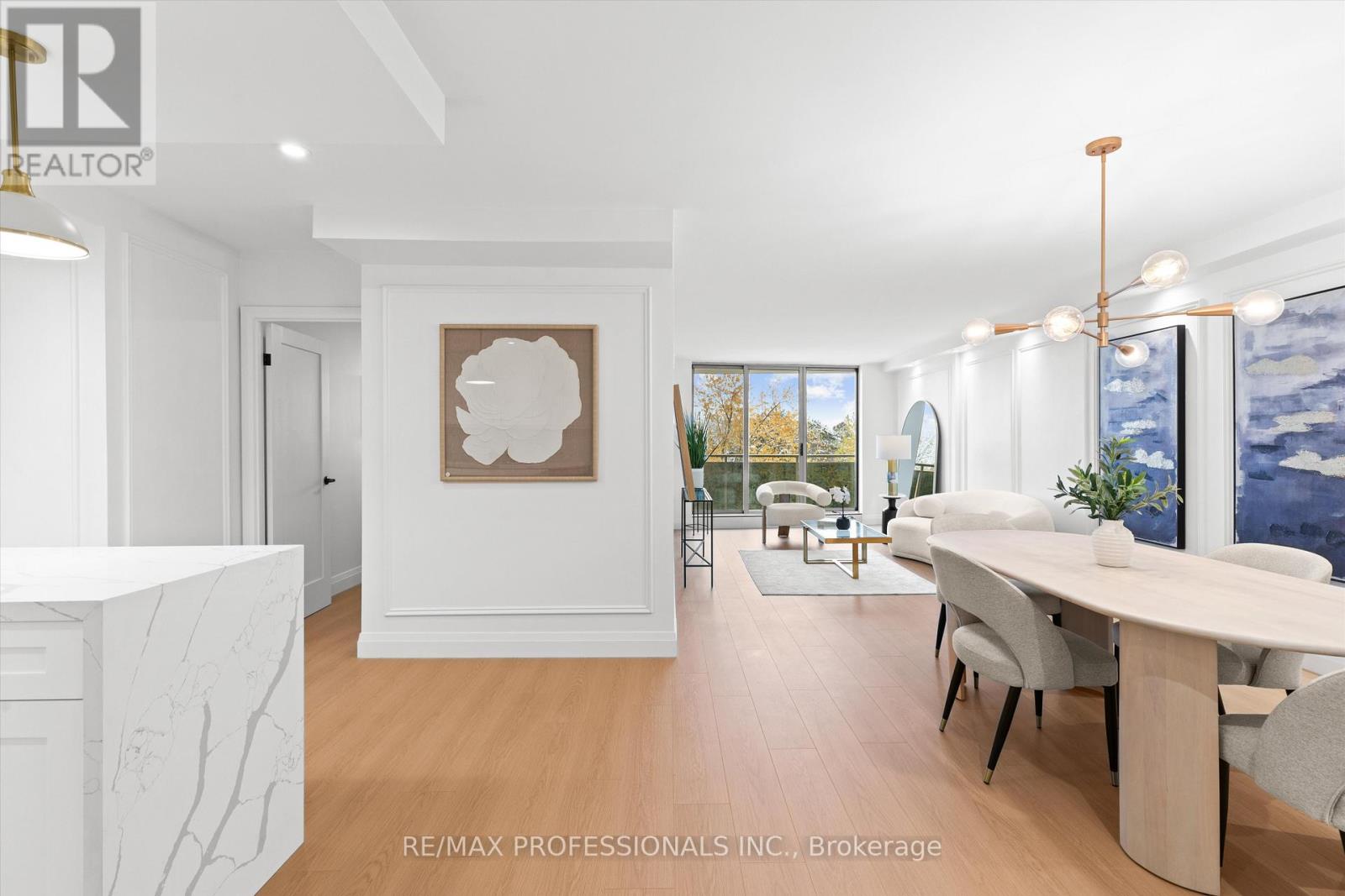 508 - 820 Burnhamthorpe Road, Toronto, Ontario  M9C 4W2 - Photo 4 - W12578274