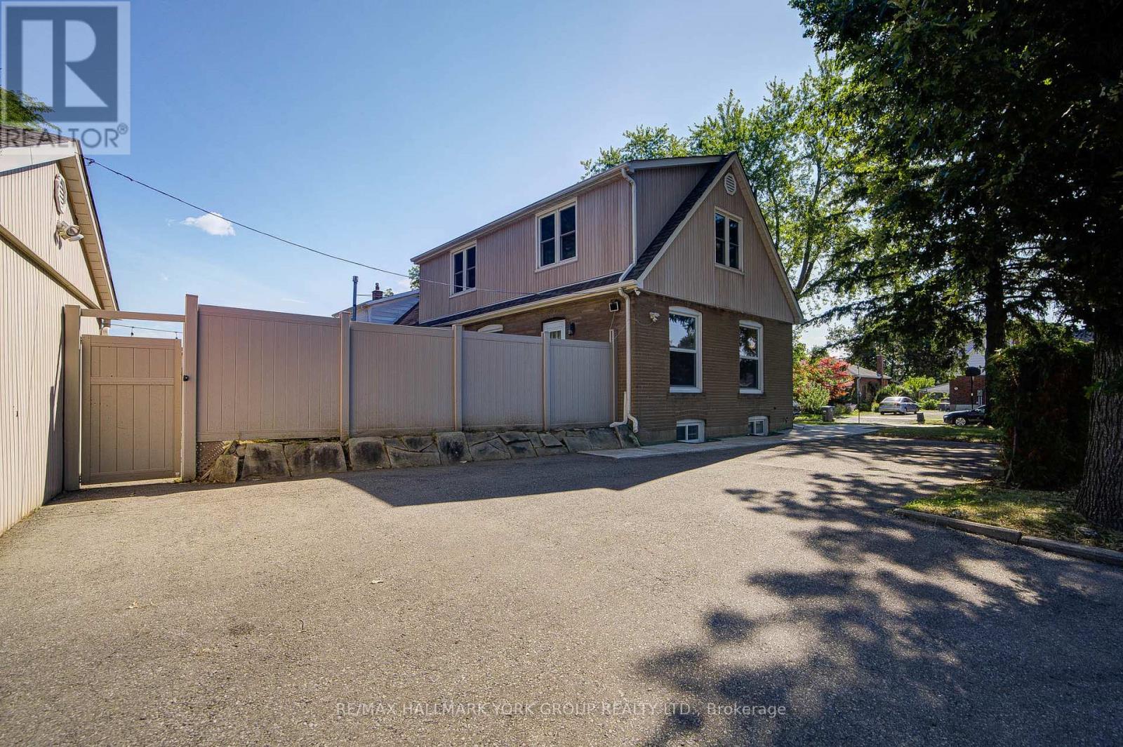 26 Gregory Street, Brampton, Ontario  L6Y 1G1 - Photo 46 - W12578300