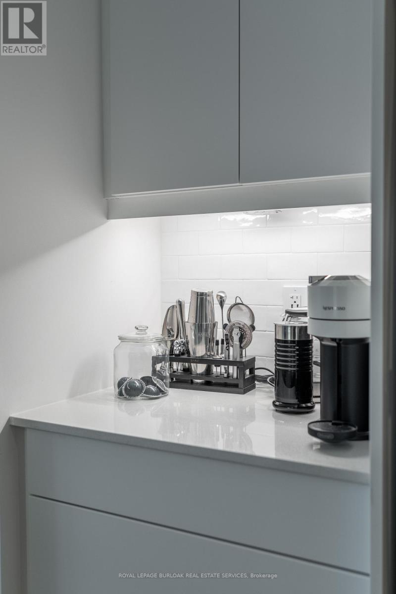 411 - 3200 William Coltson Avenue, Oakville, Ontario  L6H 7W6 - Photo 10 - W12578326