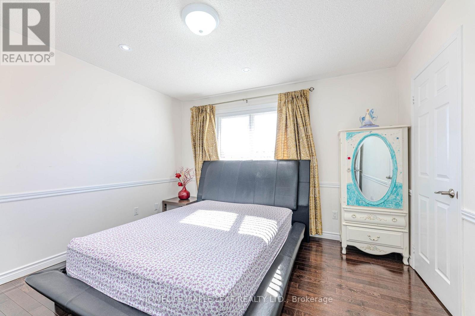 1310 Greenridge Circle, Oakville, Ontario  L6M 2J7 - Photo 29 - W12578330