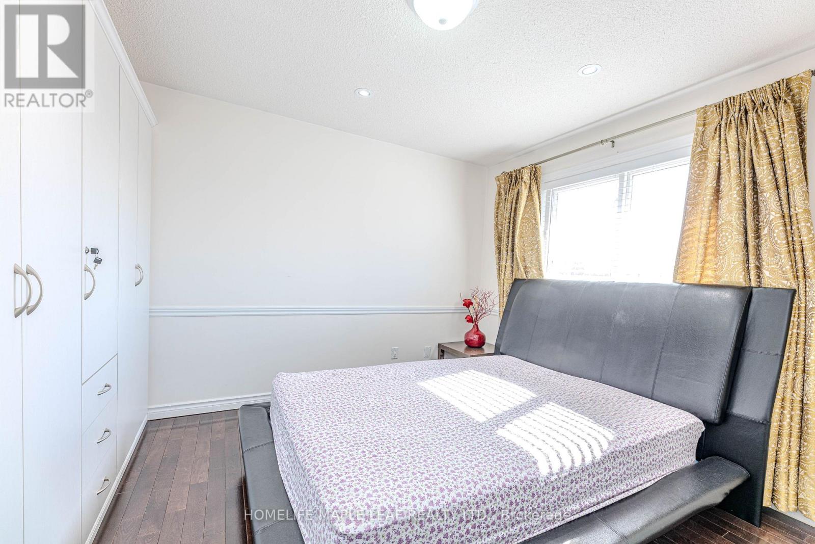 1310 Greenridge Circle, Oakville, Ontario  L6M 2J7 - Photo 30 - W12578330