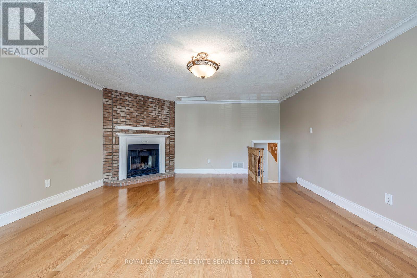 Upper - 5254 Astwell Avenue, Mississauga, Ontario  L5R 3H8 - Photo 13 - W12578368